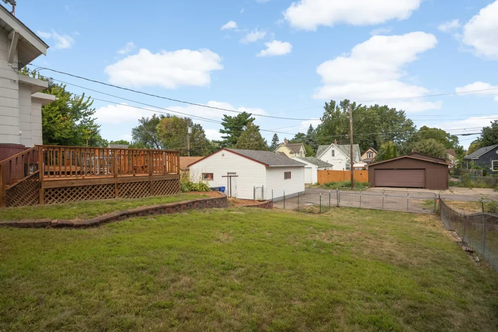 809 Minnehaha Avenue W Saint Paul, MN 55104