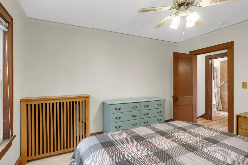 809 Minnehaha Avenue W Saint Paul, MN 55104