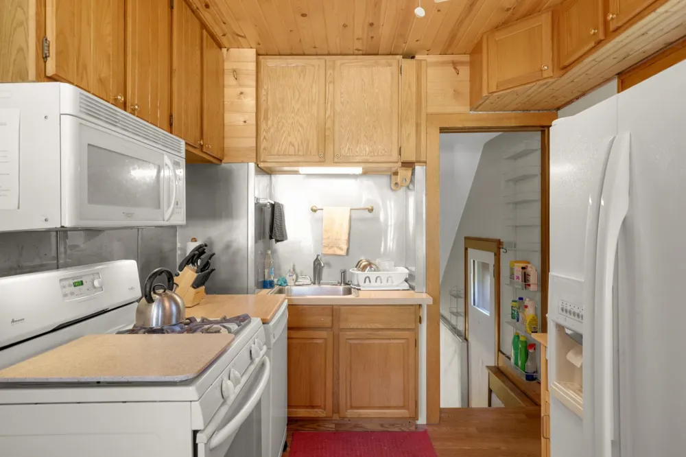 809 Minnehaha Avenue W Saint Paul, MN 55104