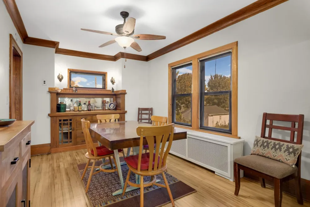 809 Minnehaha Avenue W Saint Paul, MN 55104