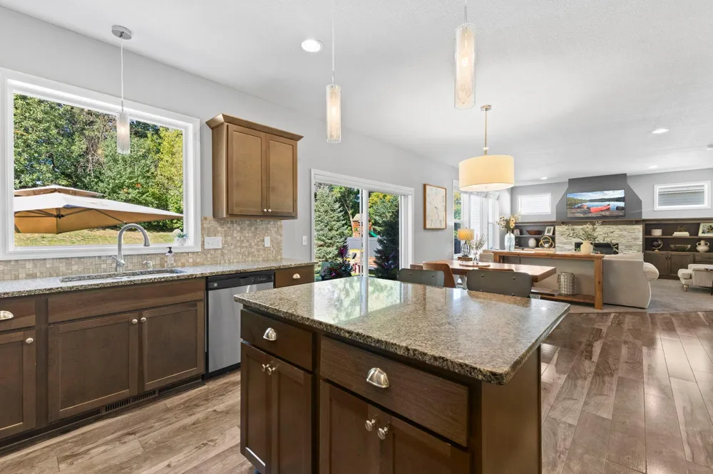 9597 198th Street W Lakeville, MN 55044