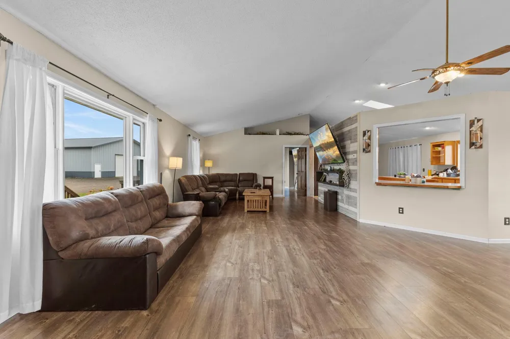 3382 Highway 95 NW Cambridge, MN 55008