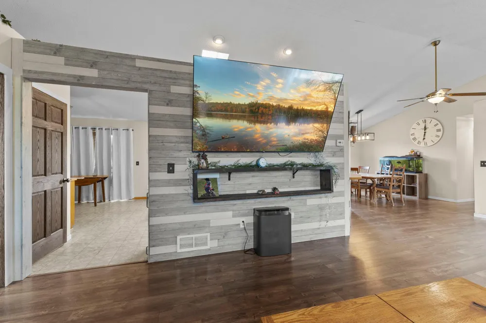 3382 Highway 95 NW Cambridge, MN 55008