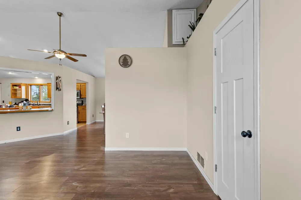 3382 Highway 95 NW Cambridge, MN 55008