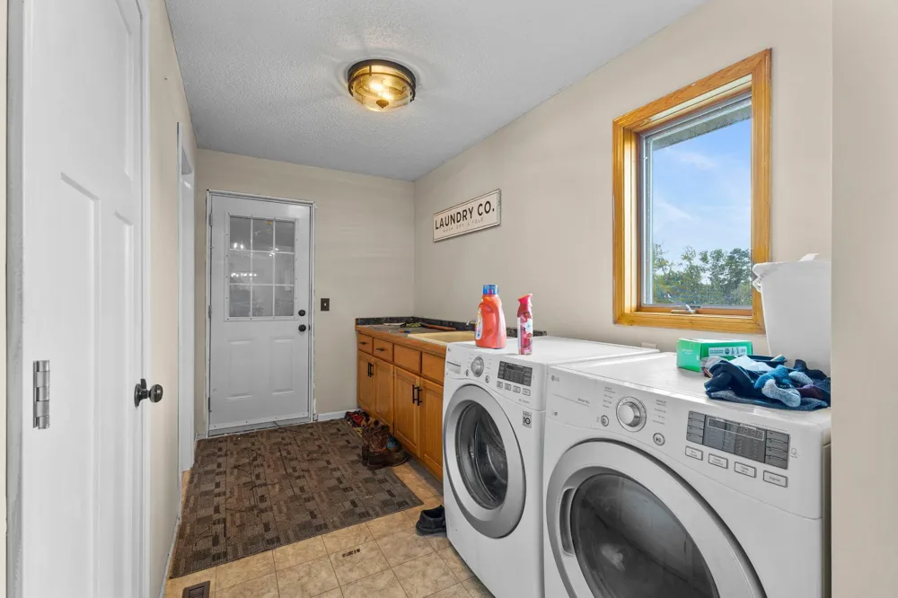 3382 Highway 95 NW Cambridge, MN 55008