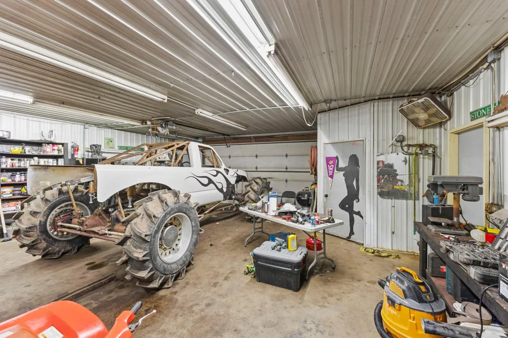 3382 Highway 95 NW Cambridge, MN 55008