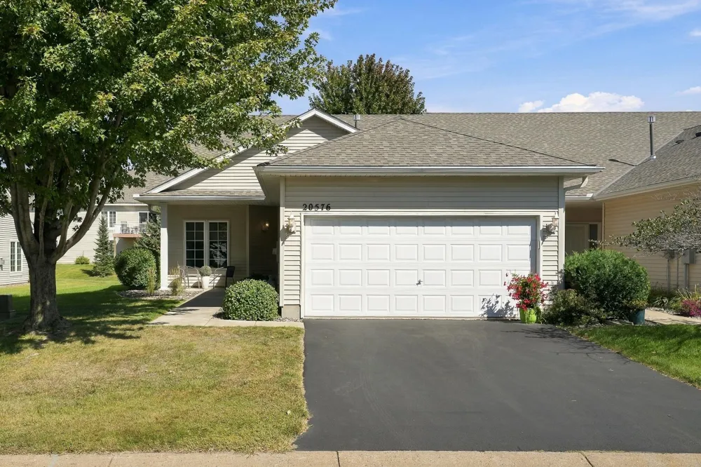 20576 Cypress Drive Farmington, MN 55024