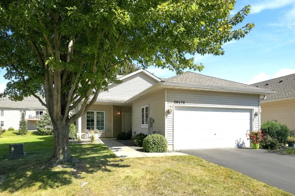 20576 Cypress Drive Farmington, MN 55024