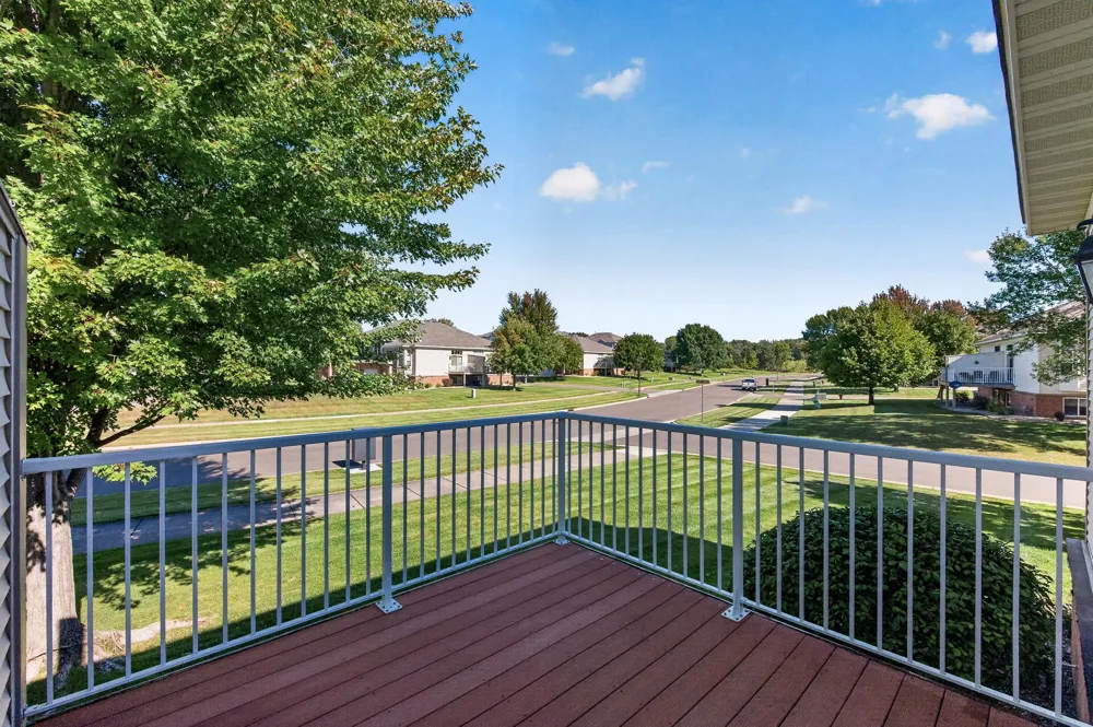 20053 Heritage Drive Lakeville, MN 55044