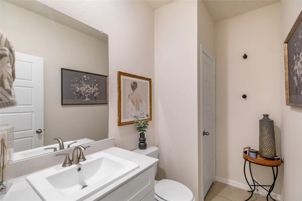 4533 Ward Street North Richland Hills, TX 76180