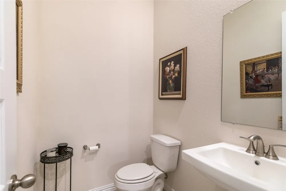 4533 Ward Street North Richland Hills, TX 76180