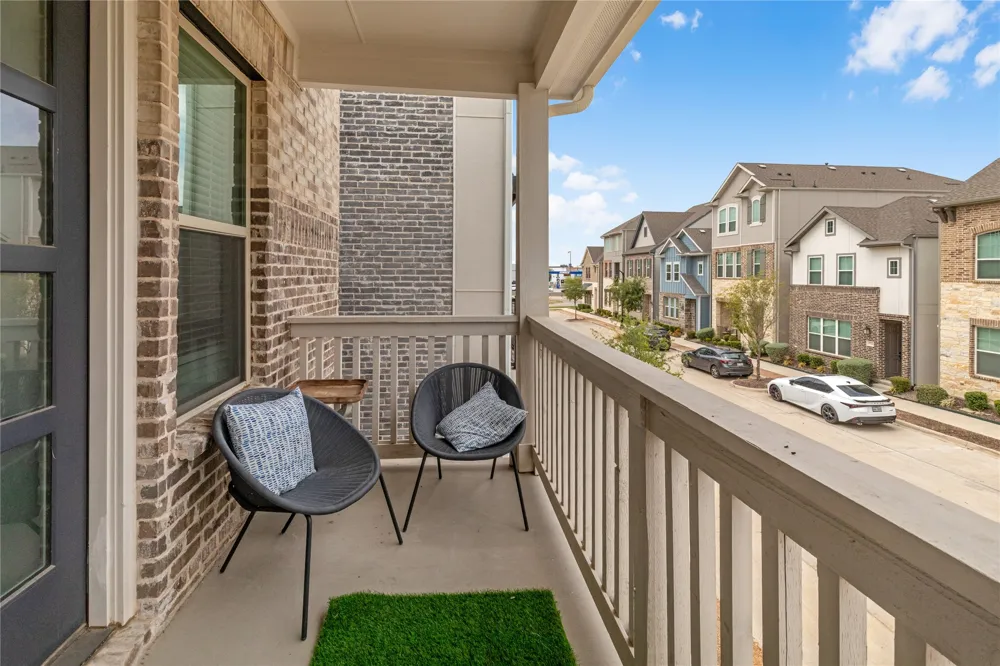 4533 Ward Street North Richland Hills, TX 76180