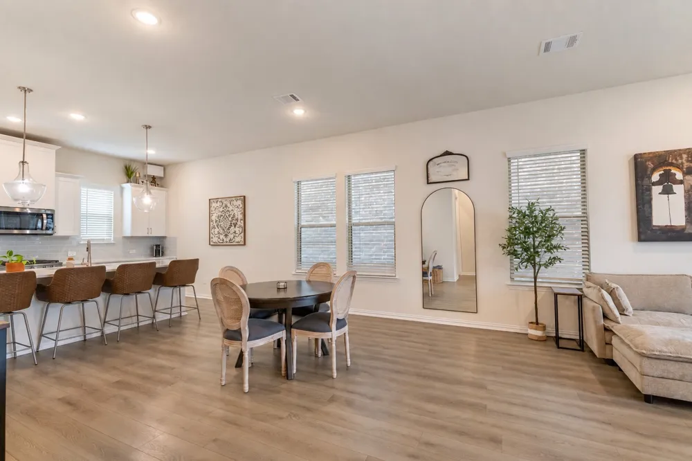 4533 Ward Street North Richland Hills, TX 76180