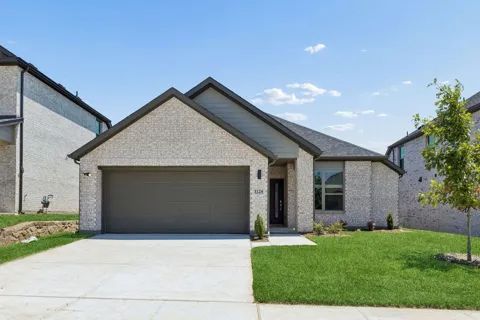 3213 Dahlia Lane