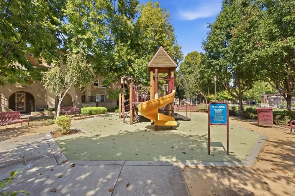 221 Dali Terrace Mountain View, CA 94041