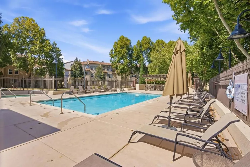 221 Dali Terrace Mountain View, CA 94041