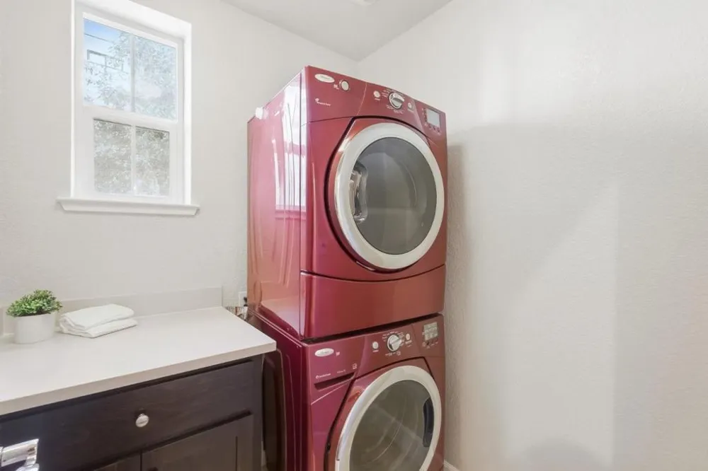221 Dali Terrace Mountain View, CA 94041
