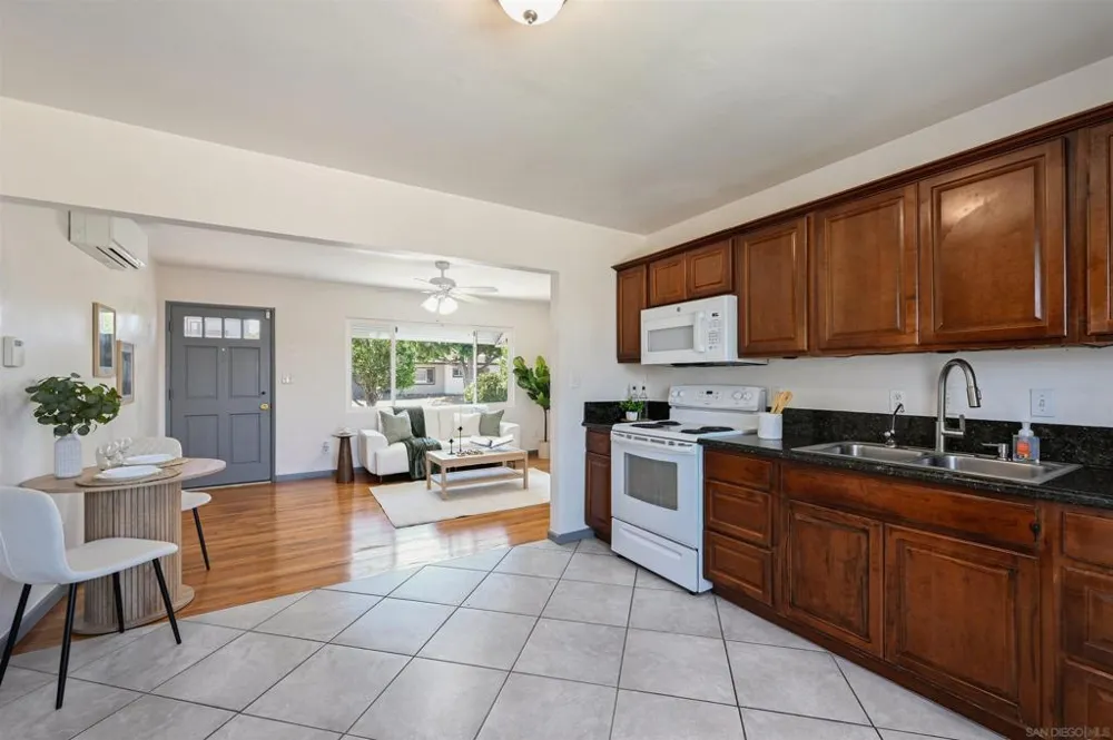 6848 Harvala San Diego, CA 92115