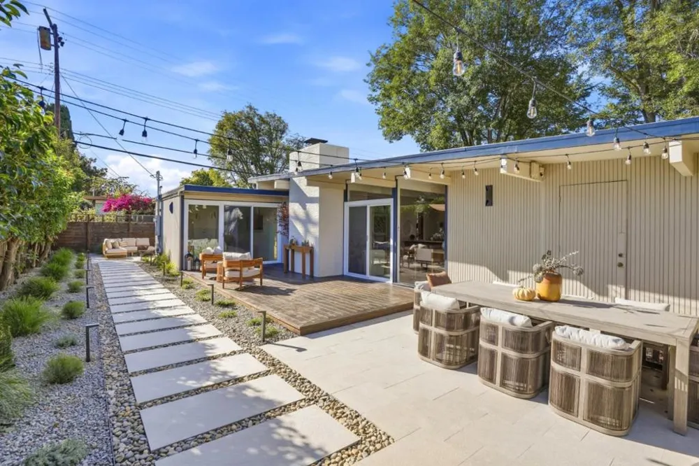 2020 Channing Avenue Palo Alto, CA 94303