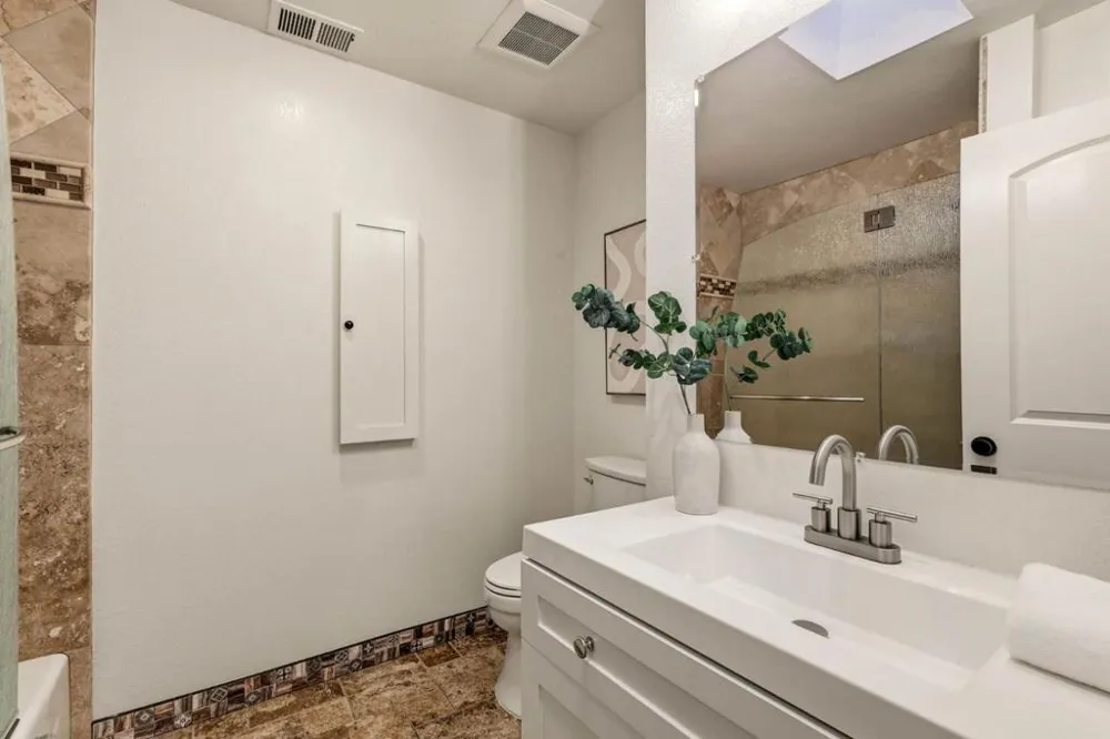 577 Maple Avenue San Bruno, CA 94066