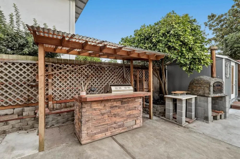 577 Maple Avenue San Bruno, CA 94066