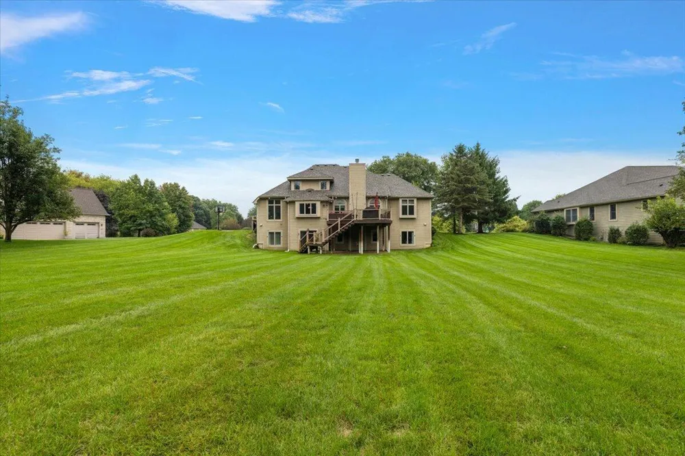 5566 Creekview Drive Ann Arbor, MI 48108