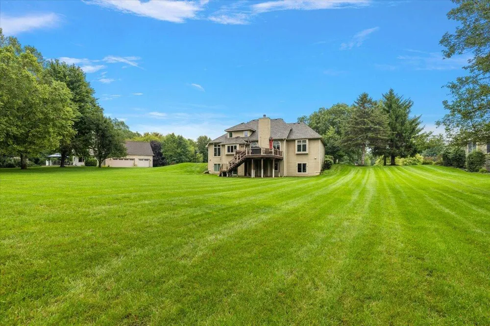 5566 Creekview Drive Ann Arbor, MI 48108