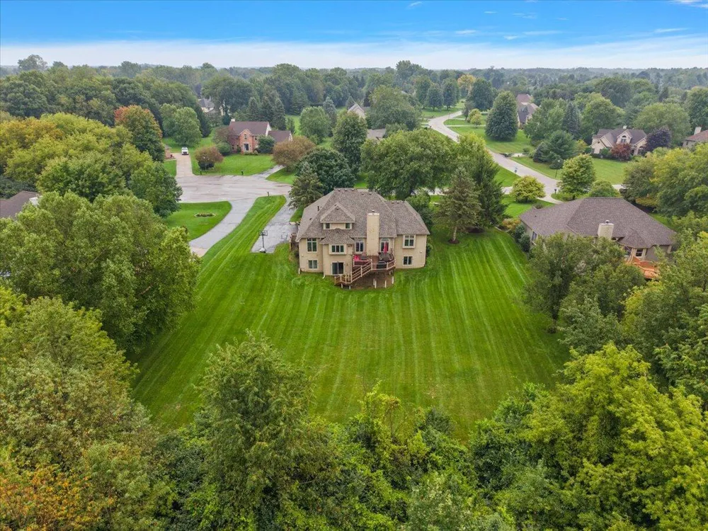 5566 Creekview Drive Ann Arbor, MI 48108