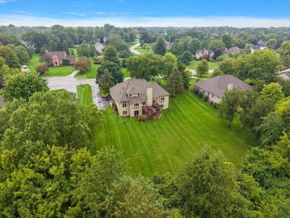 5566 Creekview Drive Ann Arbor, MI 48108
