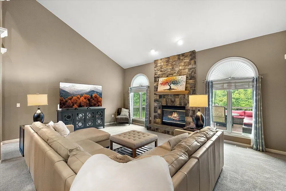 5566 Creekview Drive Ann Arbor, MI 48108