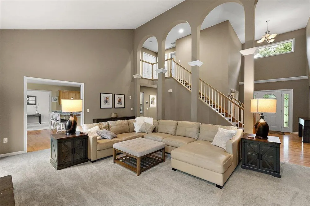 5566 Creekview Drive Ann Arbor, MI 48108