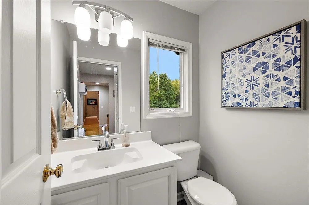 5566 Creekview Drive Ann Arbor, MI 48108