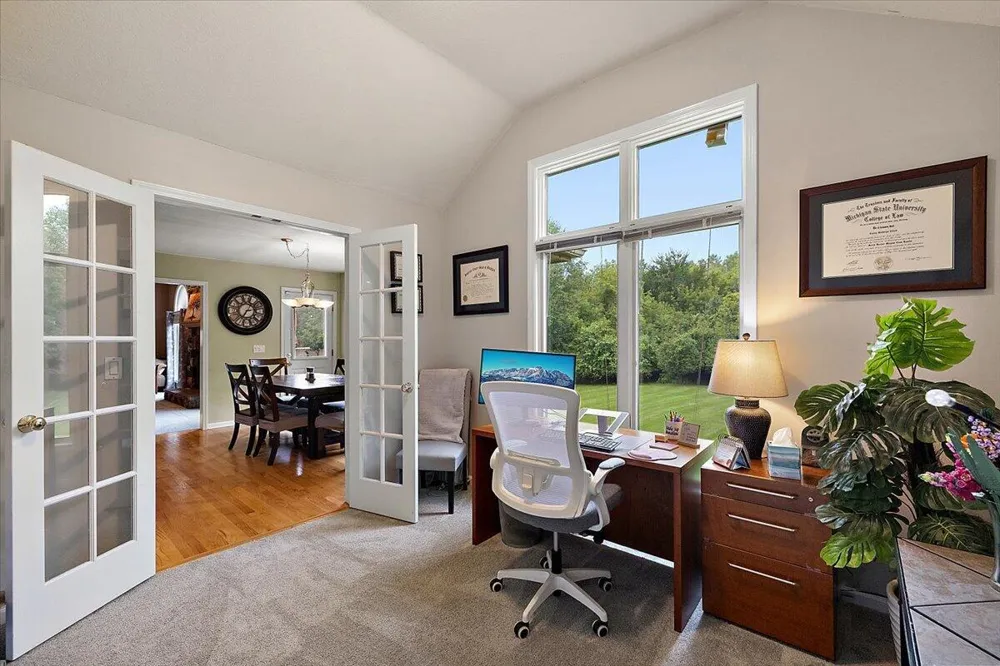 5566 Creekview Drive Ann Arbor, MI 48108
