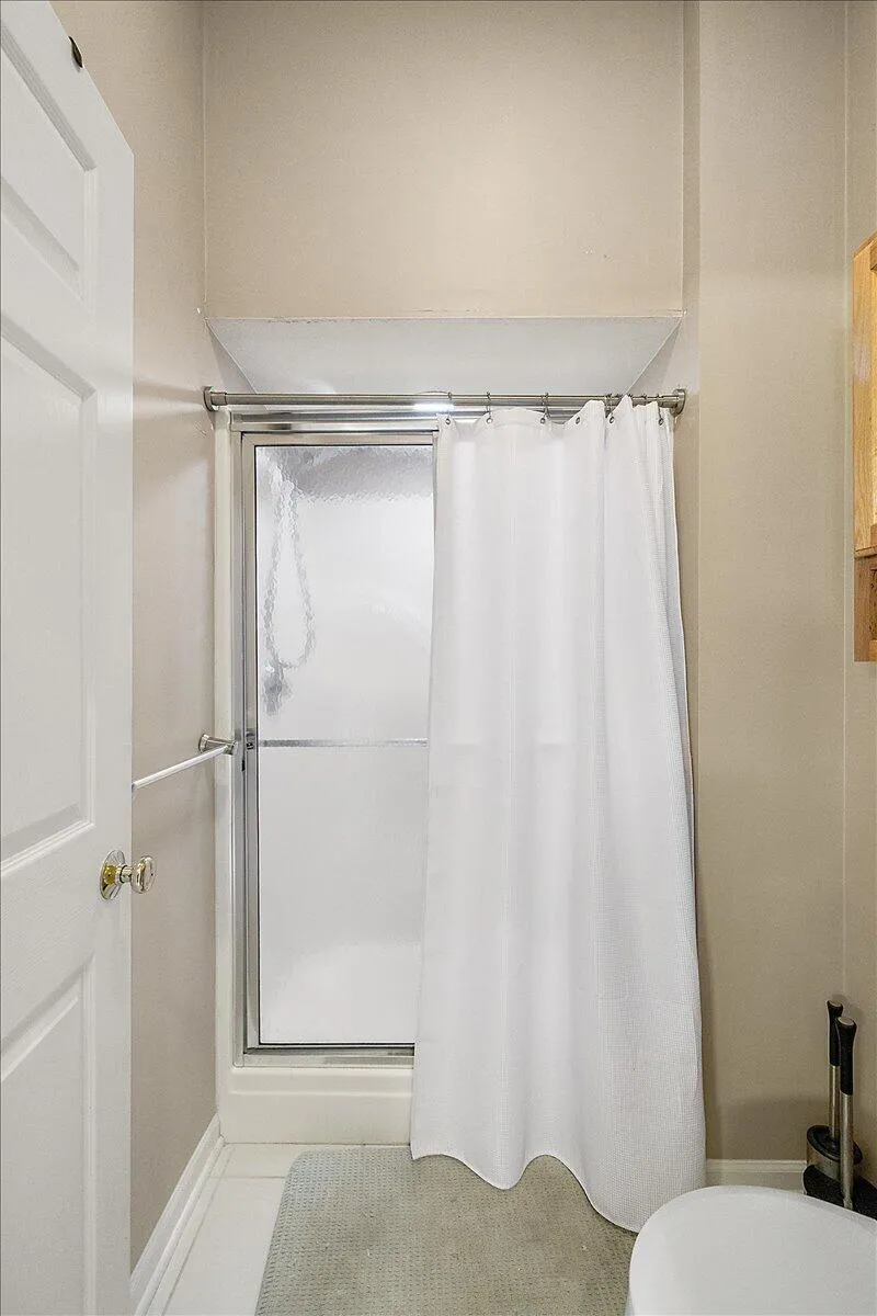 5566 Creekview Drive Ann Arbor, MI 48108