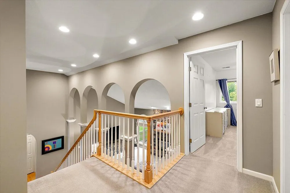 5566 Creekview Drive Ann Arbor, MI 48108