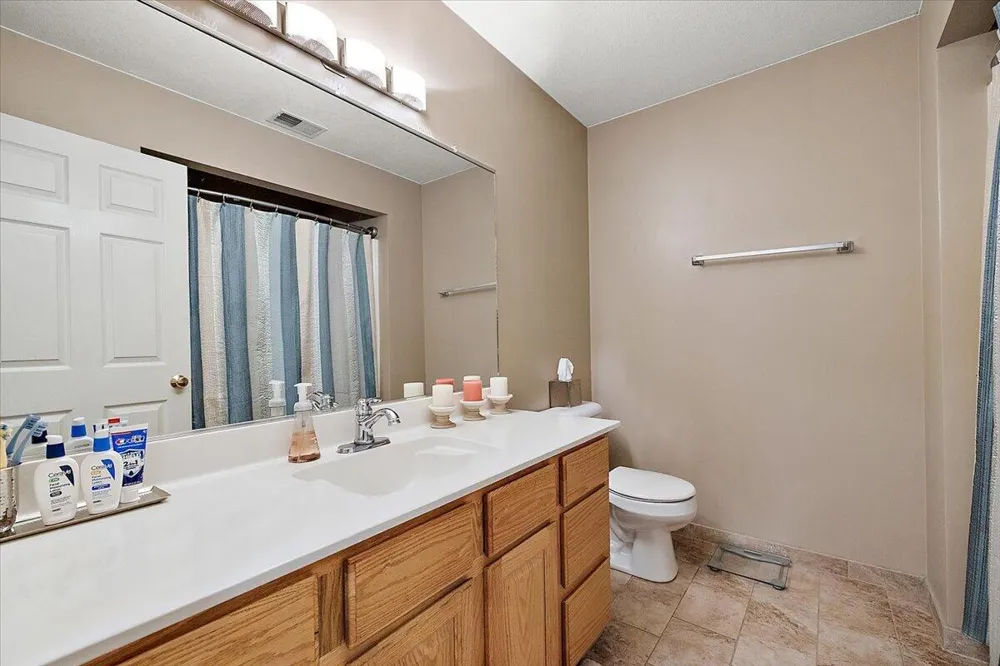 5566 Creekview Drive Ann Arbor, MI 48108