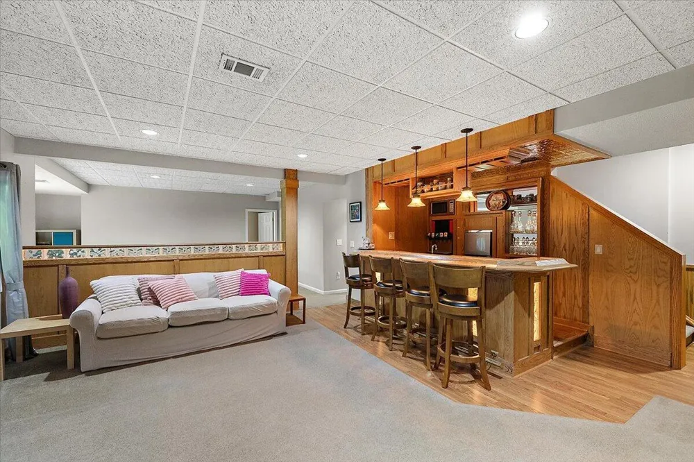 5566 Creekview Drive Ann Arbor, MI 48108