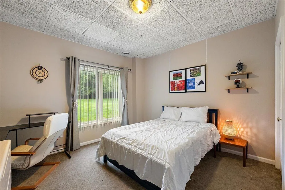 5566 Creekview Drive Ann Arbor, MI 48108
