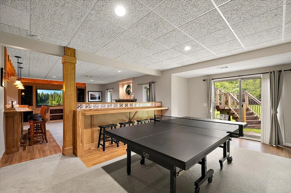 5566 Creekview Drive Ann Arbor, MI 48108