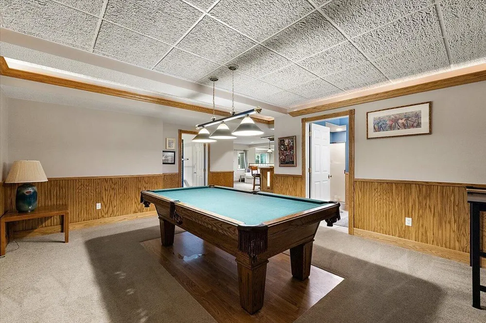 5566 Creekview Drive Ann Arbor, MI 48108
