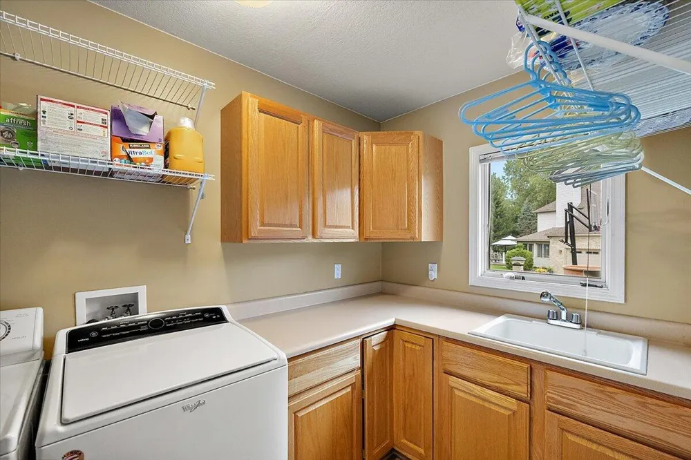 5566 Creekview Drive Ann Arbor, MI 48108