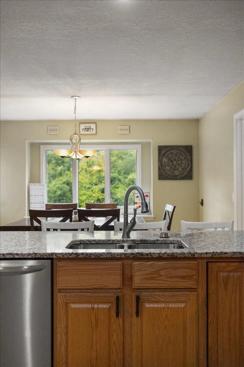 5566 Creekview Drive Ann Arbor, MI 48108