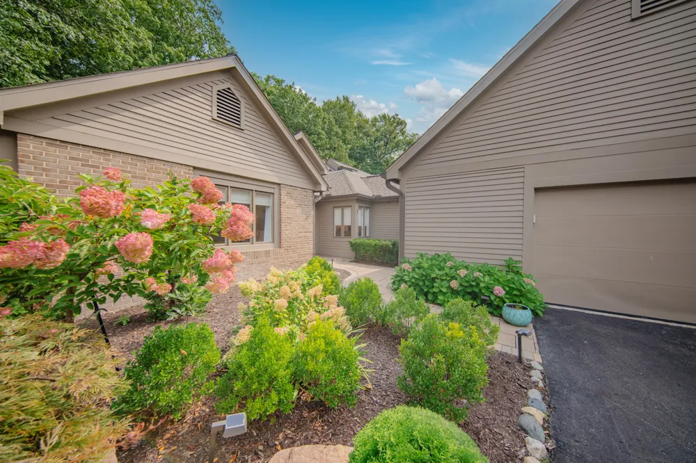 4596 Cottonwood Drive Ann Arbor, MI 48108
