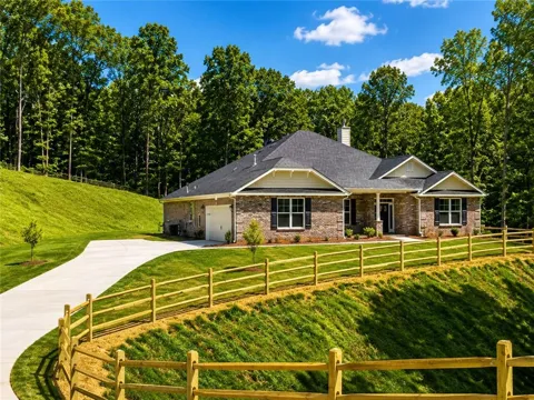 3407 Venice Court