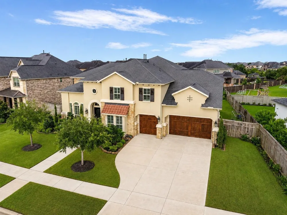 4822 Kendalia Cloud Lane Fulshear, TX 77441