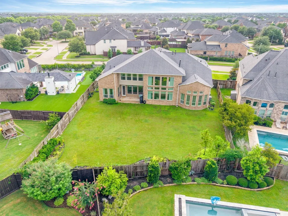 4822 Kendalia Cloud Lane Fulshear, TX 77441