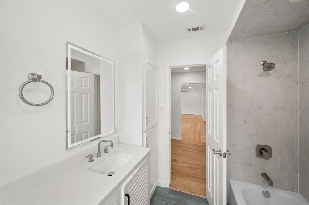 9019 Kapri Lane Houston, TX 77025