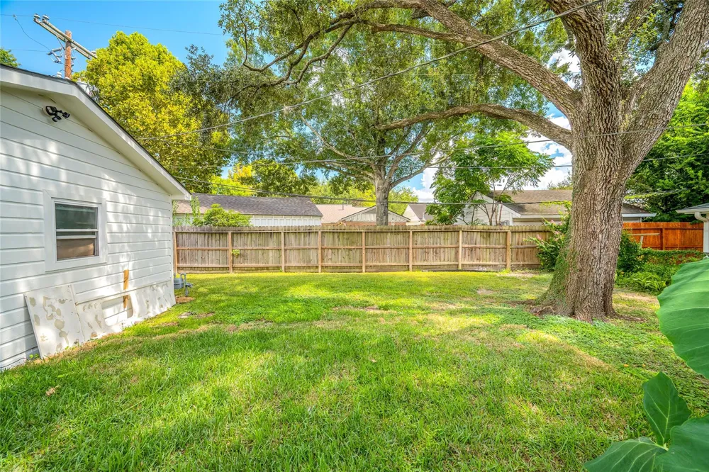 9019 Kapri Lane Houston, TX 77025
