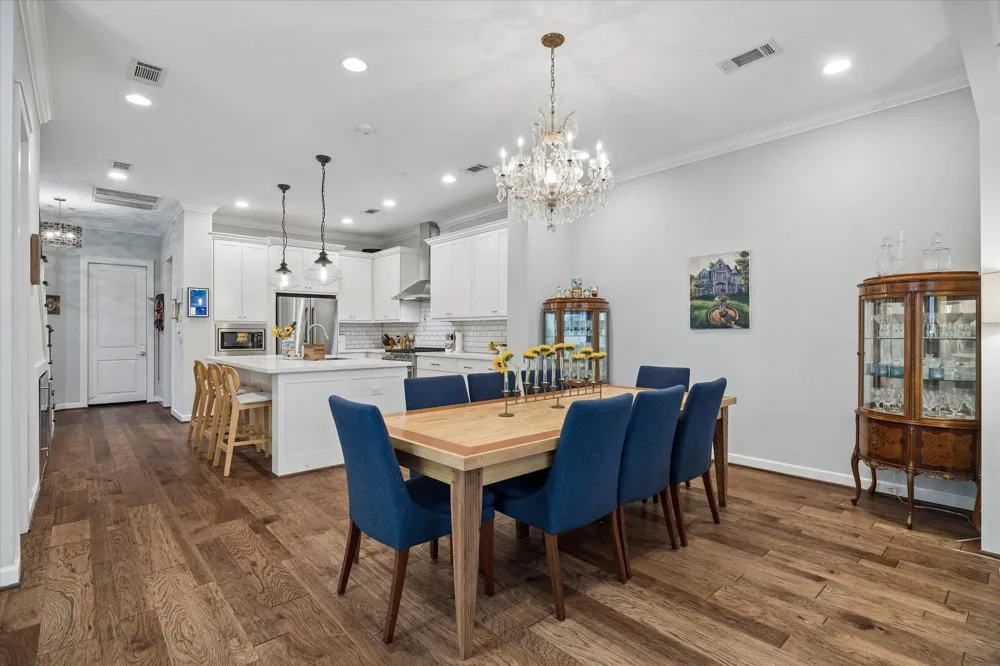 118 E 27th Street #B Houston, TX 77008