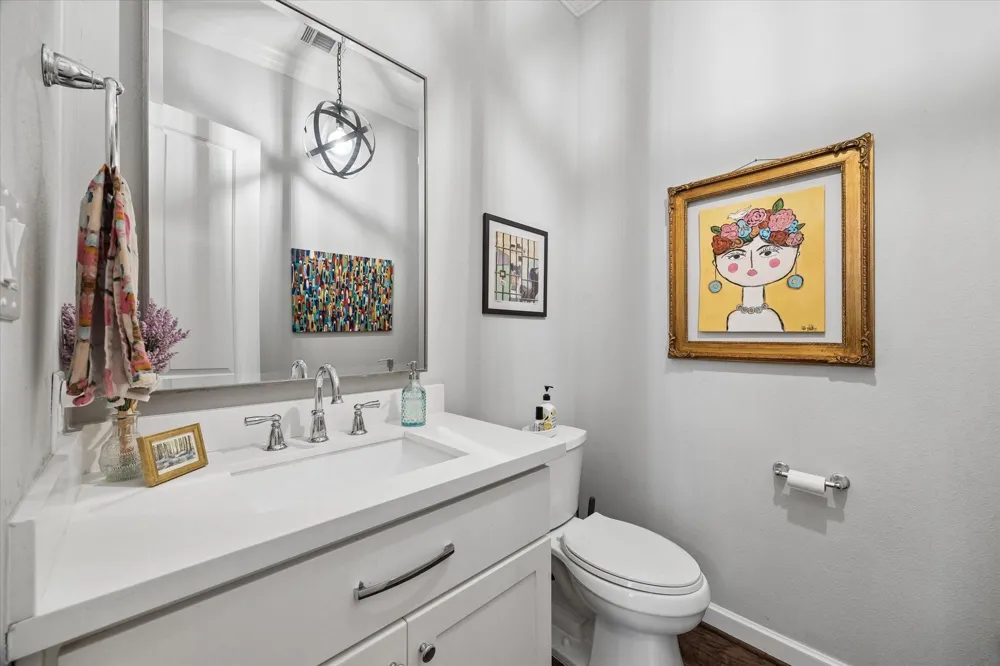 118 E 27th Street #B Houston, TX 77008